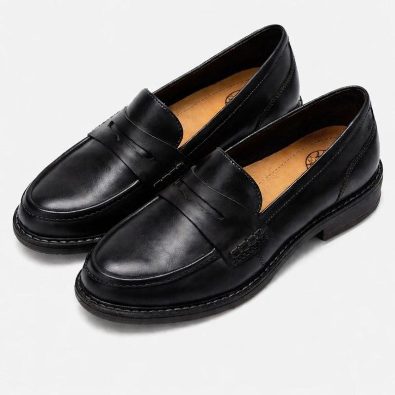 color:black