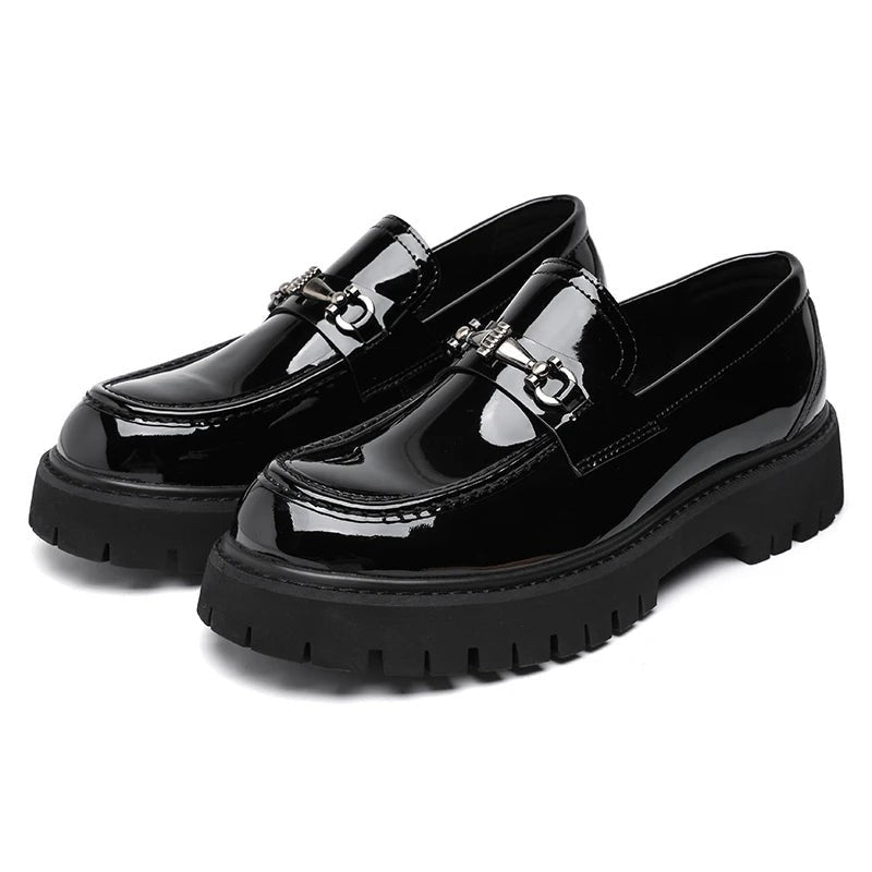 color:black