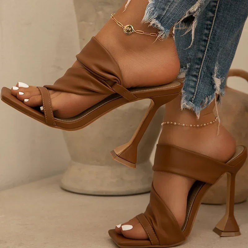 color:brown