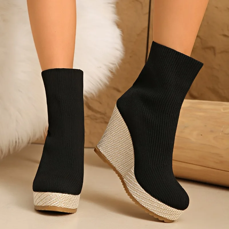 Bellastra knit platforms