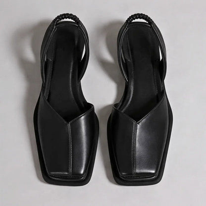 color:black
