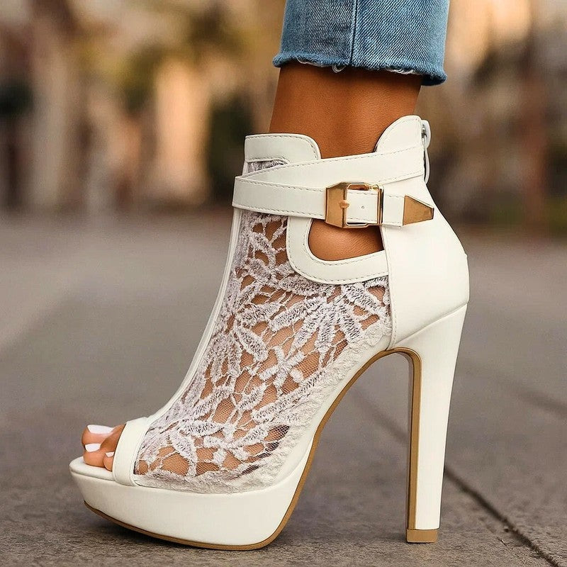 color:ivory white