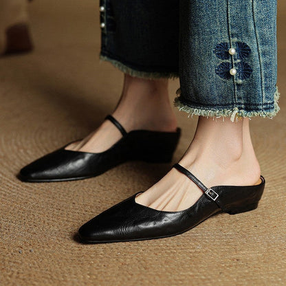 color:black