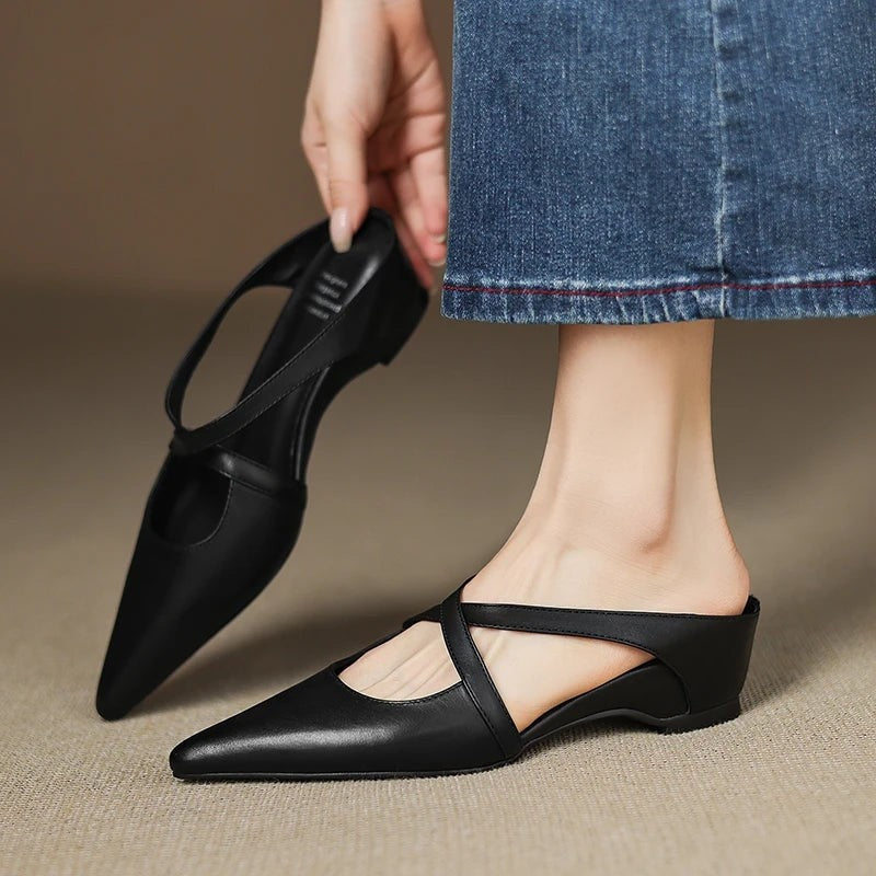 color:black