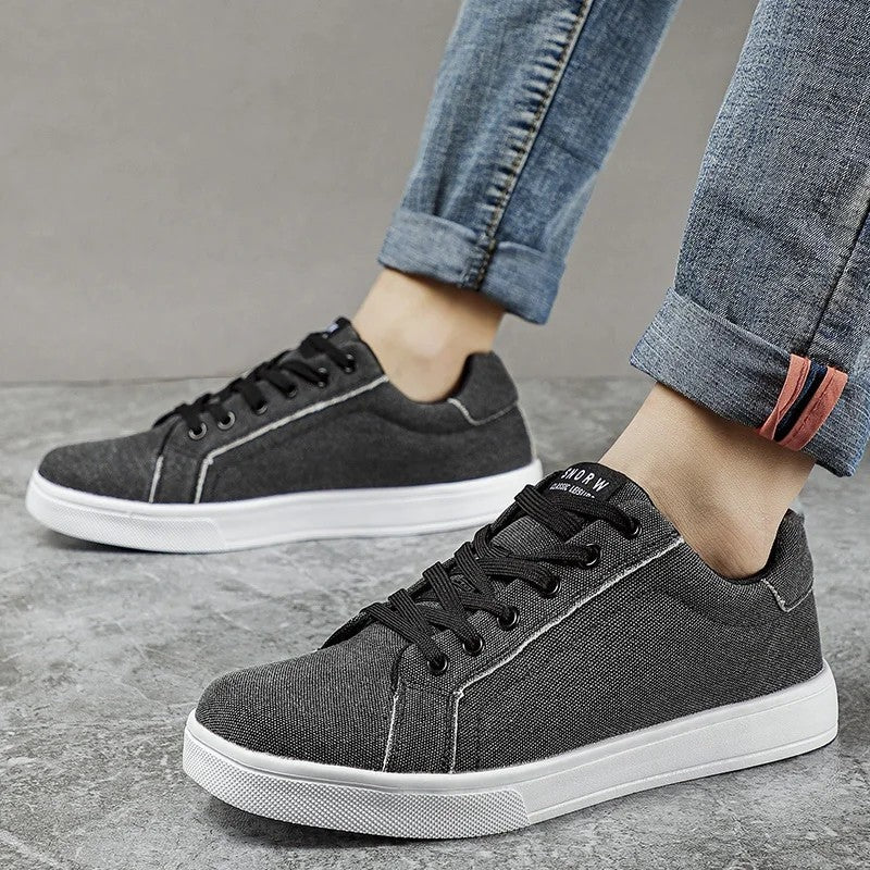 Plus Size Nivaro Canvas Low-Top Court Sneakers