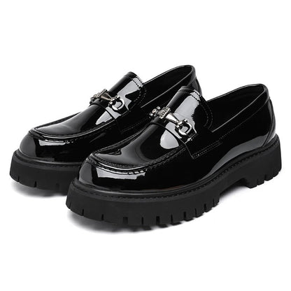 color:black