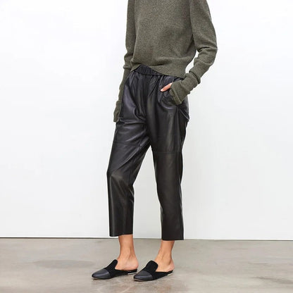 color:black