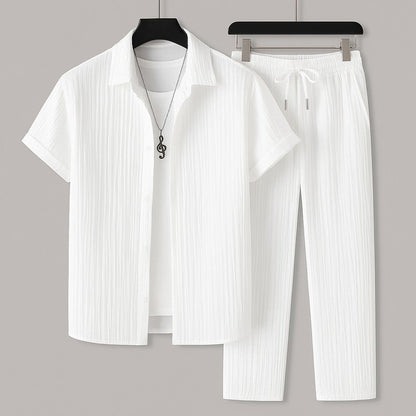 color:white