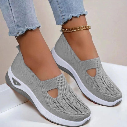 color:gray