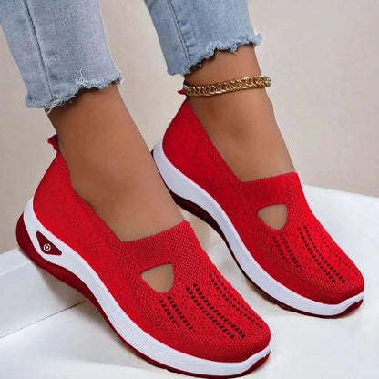 color:red