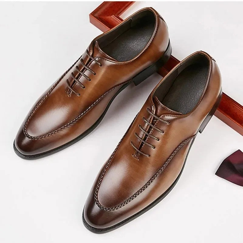 Renault Stitched Apron Elegant Oxford Shoes