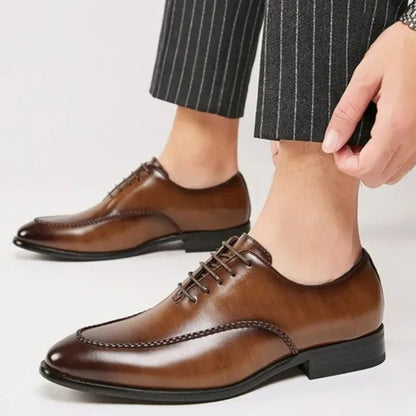 Renault Stitched Apron Elegant Oxford Shoes