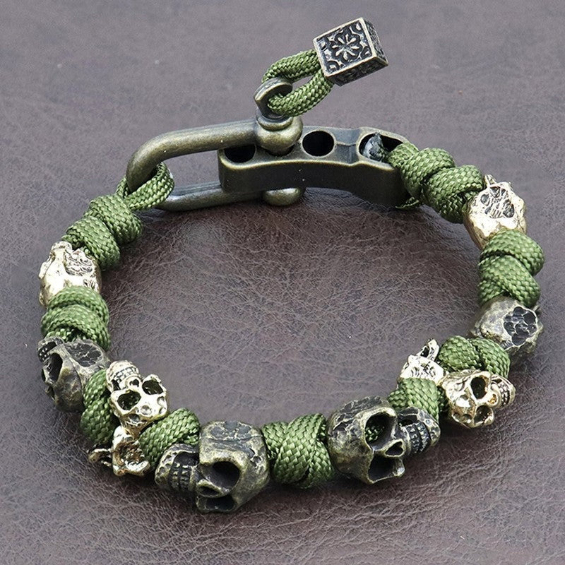 color:green