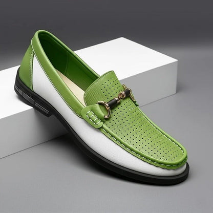 color:green