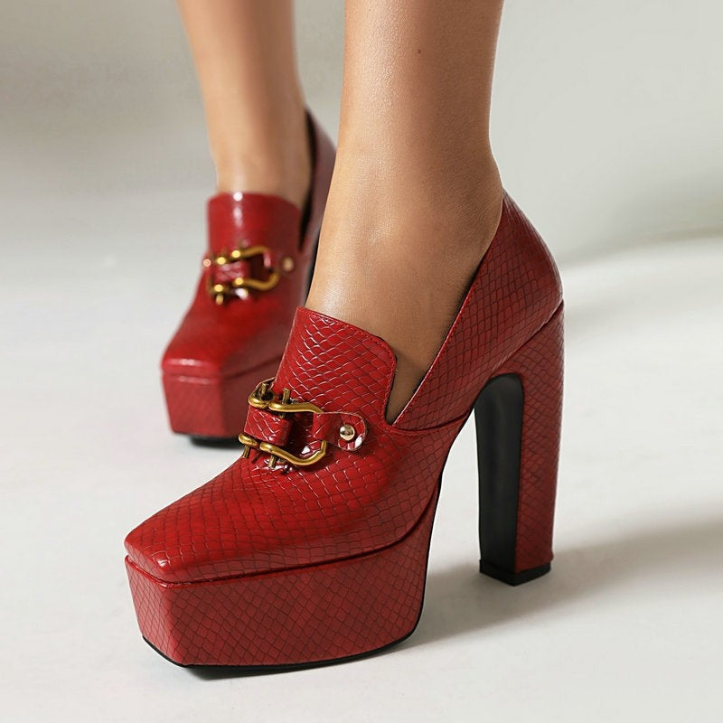 color:red