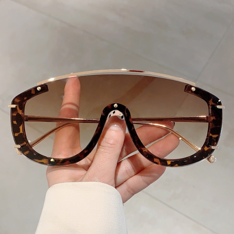 Veyro Shield Orange Gradient Sunglasses