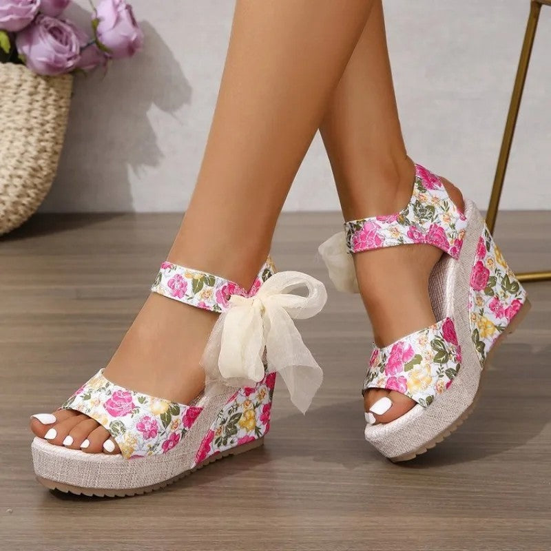 Plus Size Vionelle Floral Platform Wedge Sandals