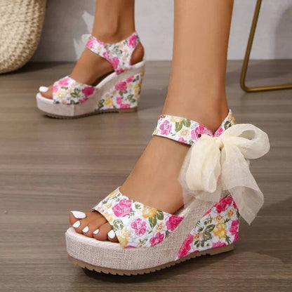 Plus Size Vionelle Floral Platform Wedge Sandals