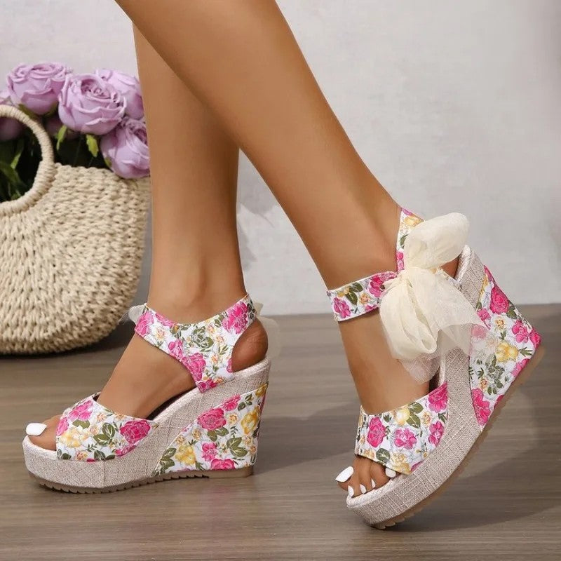 Plus Size Vionelle Floral Platform Wedge Sandals