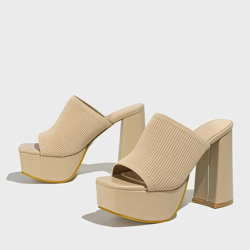 color:beige