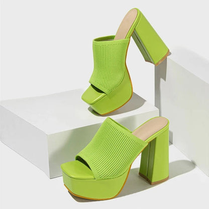 color:lime