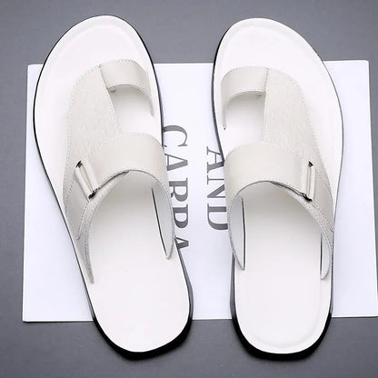 color:white